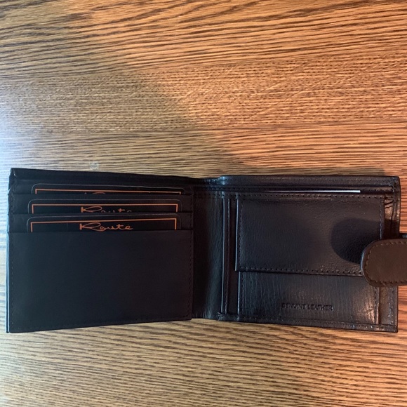 Men’s Leather Wallet - Picture 3 of 7